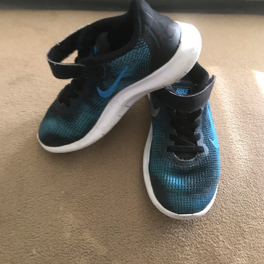 Kids Nike Flex Run color Blue/Black size 13 EUC